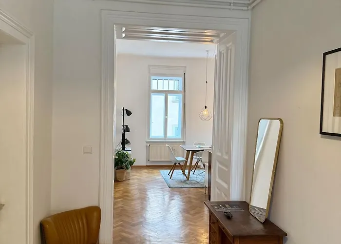 Marschall 10 Stilvoll Wohnen Mit Kleinem Balkon Im Herzen Von *