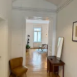Marschall 10 Stilvoll Wohnen Mit Kleinem Balkon Im Herzen Von *