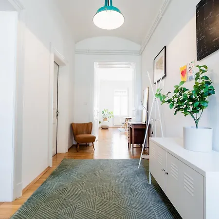 Appartement Marschall 10 Stilvoll Wohnen Mit Kleinem Balkon Im Herzen Von *