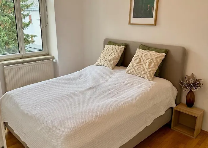 Marschall 10 Stilvoll Wohnen Mit Kleinem Balkon Im Herzen Von Štýrský Hradec