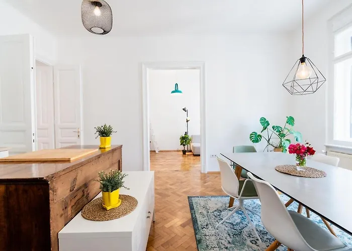 Marschall 10 Stilvoll Wohnen Mit Kleinem Balkon Im Herzen Von *